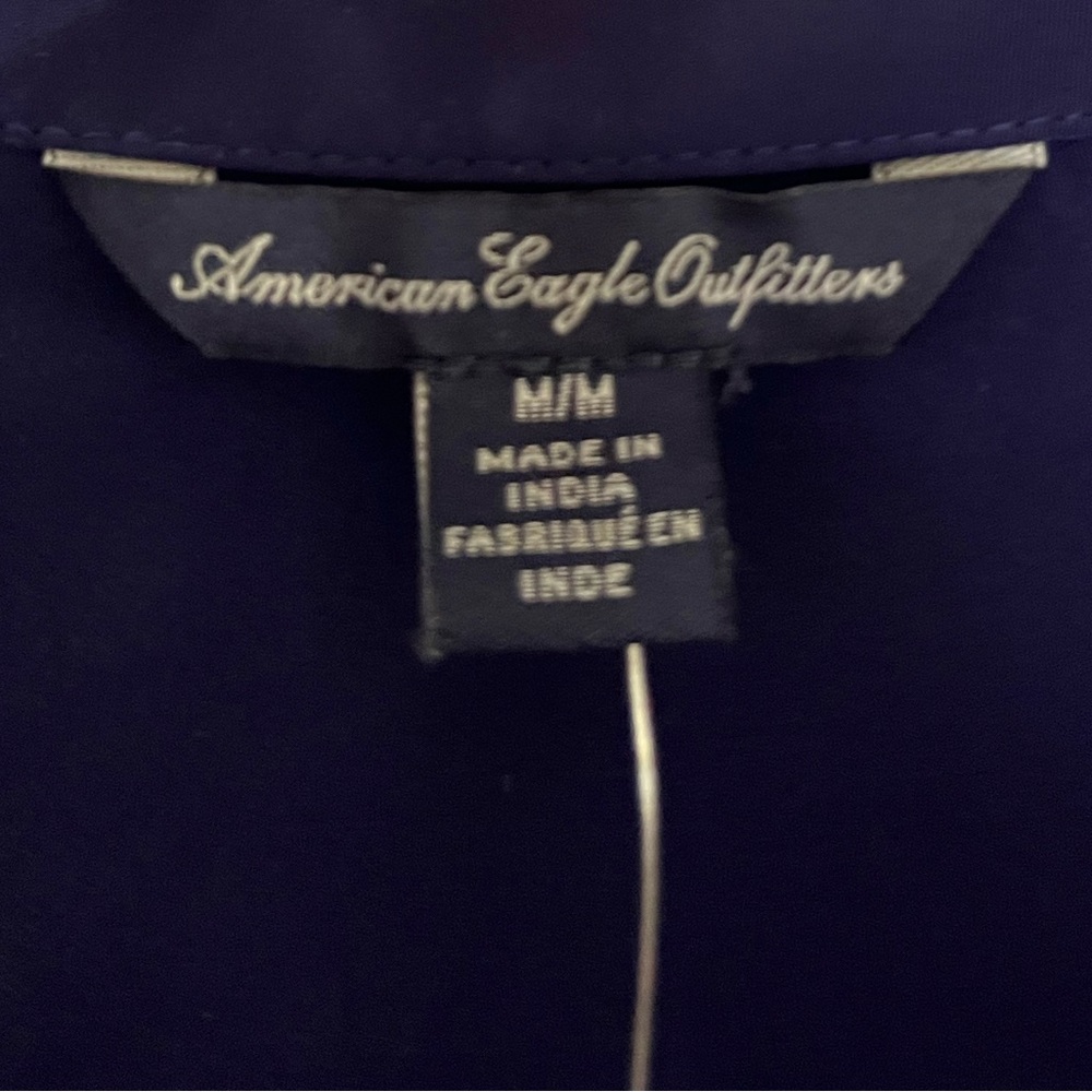 American Eagle Outfitters Dark Blue/Almostblack Button-Up Shirt NWTsmoke/petfree - Picture 3 of 6